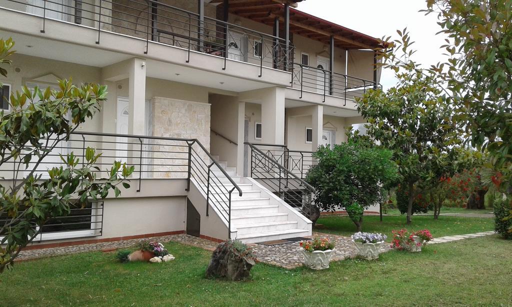 Pansion Argo Apartamento Nea Moudania Exterior foto
